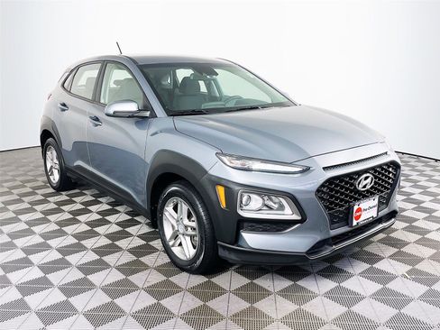 Certified 2021 Hyundai Kona SE image 1