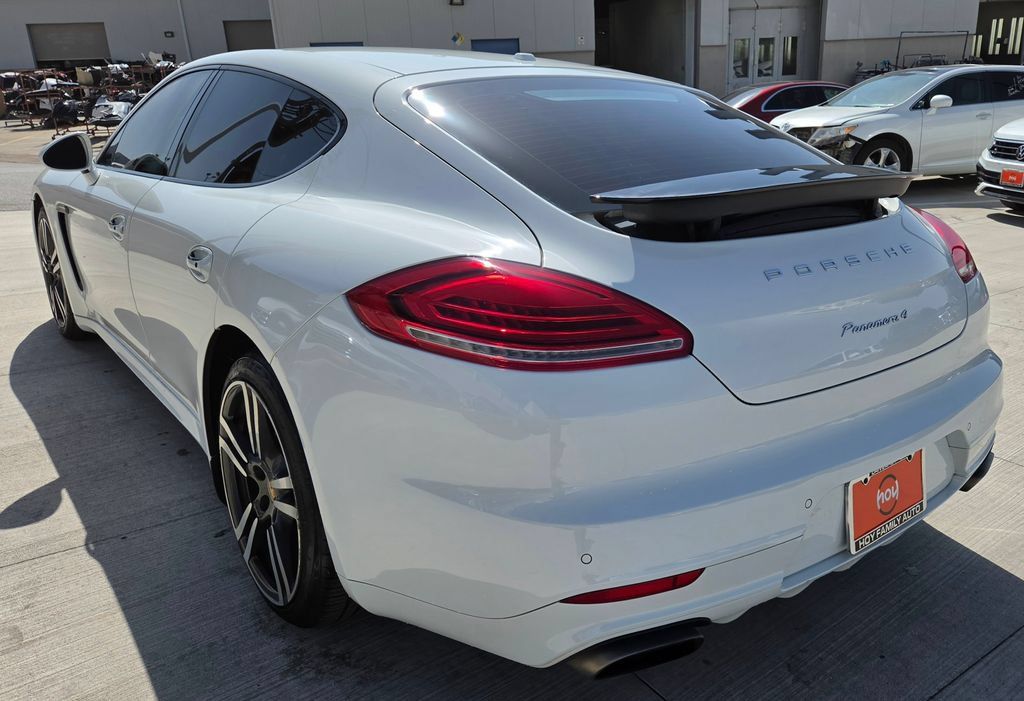 Used 2016 Porsche Panamera 4 AWD/4WD image 7