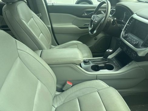 Used 2017 GMC Acadia SLT image 8