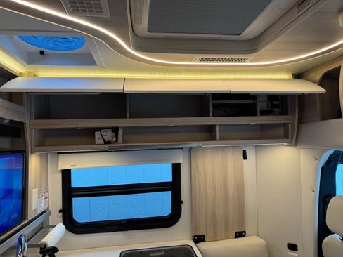 Used 2020 Mercedes-Benz Sprinter 3500 image 52