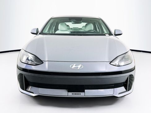Used 2023 Hyundai Ioniq 6 SEL RWD image 2