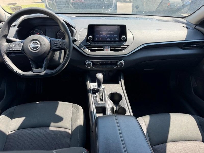Used 2024 Nissan Altima 2.5 S FWD image 7