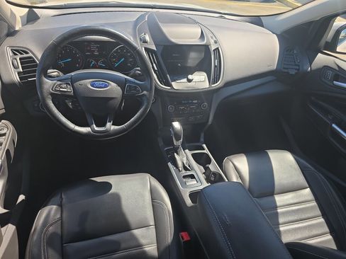 Used 2019 Ford Escape SEL image 4