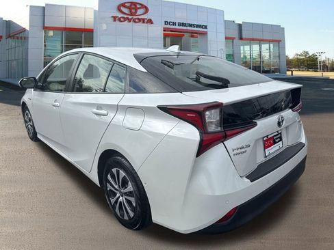 Used 2022 Toyota Prius XLE image 7