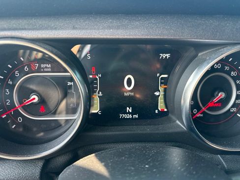 Used 2021 Jeep Gladiator Mojave w/ Cold Weather Group AWD/4WD image 12