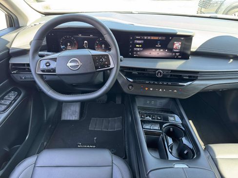 Certified 2025 Nissan Murano SV AWD/4WD image 11