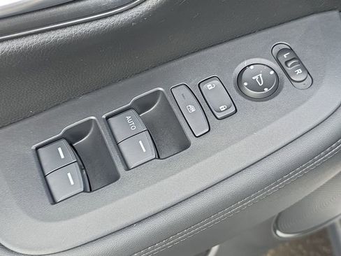 Used 2023 Honda HR-V LX image 27