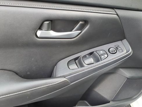 Used 2024 Nissan Sentra SV image 24