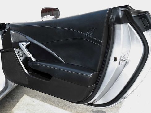 Used 2018 Chevrolet Corvette Stingray Coupe w/ 3LT Preferred Equipment Group image 44