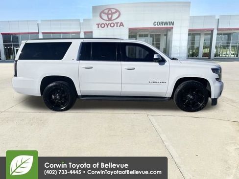 Used 2016 Chevrolet Suburban LT image 6