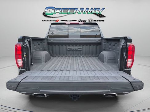 Used 2025 GMC Sierra 1500 Elevation w/ Elevation Premium Package AWD/4WD image 5