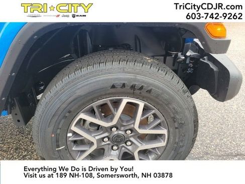 Used 2024 Jeep Wrangler Sahara image 20