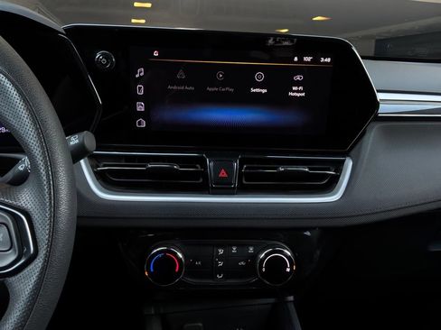 Used 2025 Chevrolet TrailBlazer LT FWD image 24
