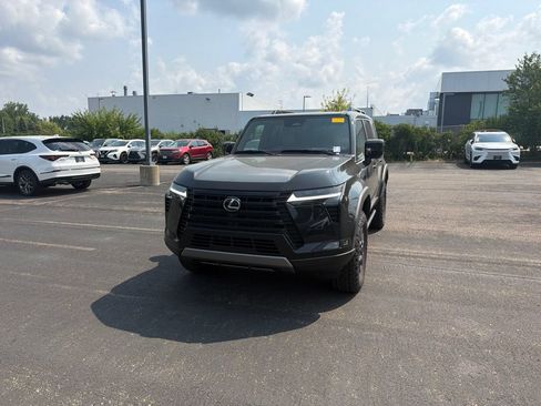 Used 2026 Lexus GX 550 AWD/4WD image 8