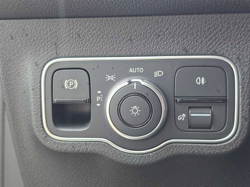 Used 2024 Mercedes-Benz EQB 250+ image 27