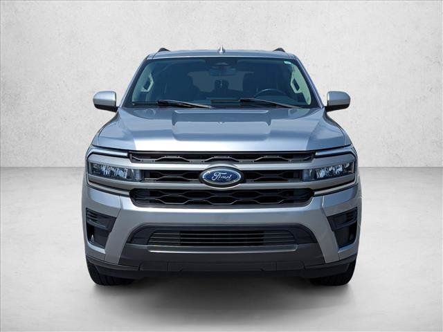Used 2023 Ford Expedition XLT RWD image 2