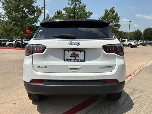 Used 2025 Jeep Compass Limited AWD/4WD image 7