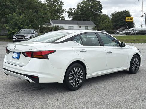 Used 2023 Nissan Altima 2.5 SV w/ SV Premium Package FWD image 25