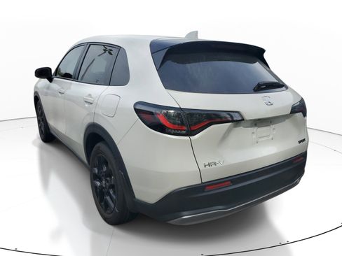 Used 2023 Honda HR-V Sport image 7