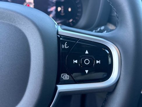 New 2026 Volvo XC60 B5 Ultra w/ Climate Package image 27