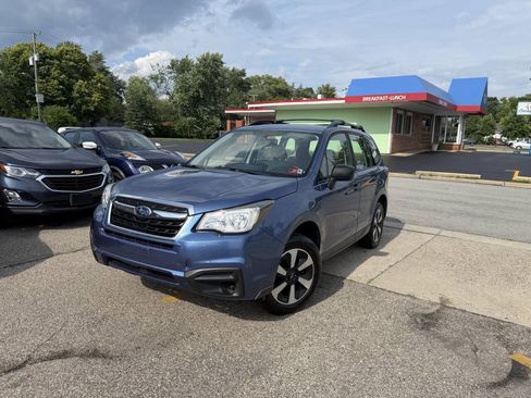 Used 2017 Subaru Forester 2.5i w/ Alloy Wheel Package AWD/4WD image 3