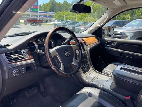 Used 2014 Cadillac Escalade Platinum image 15
