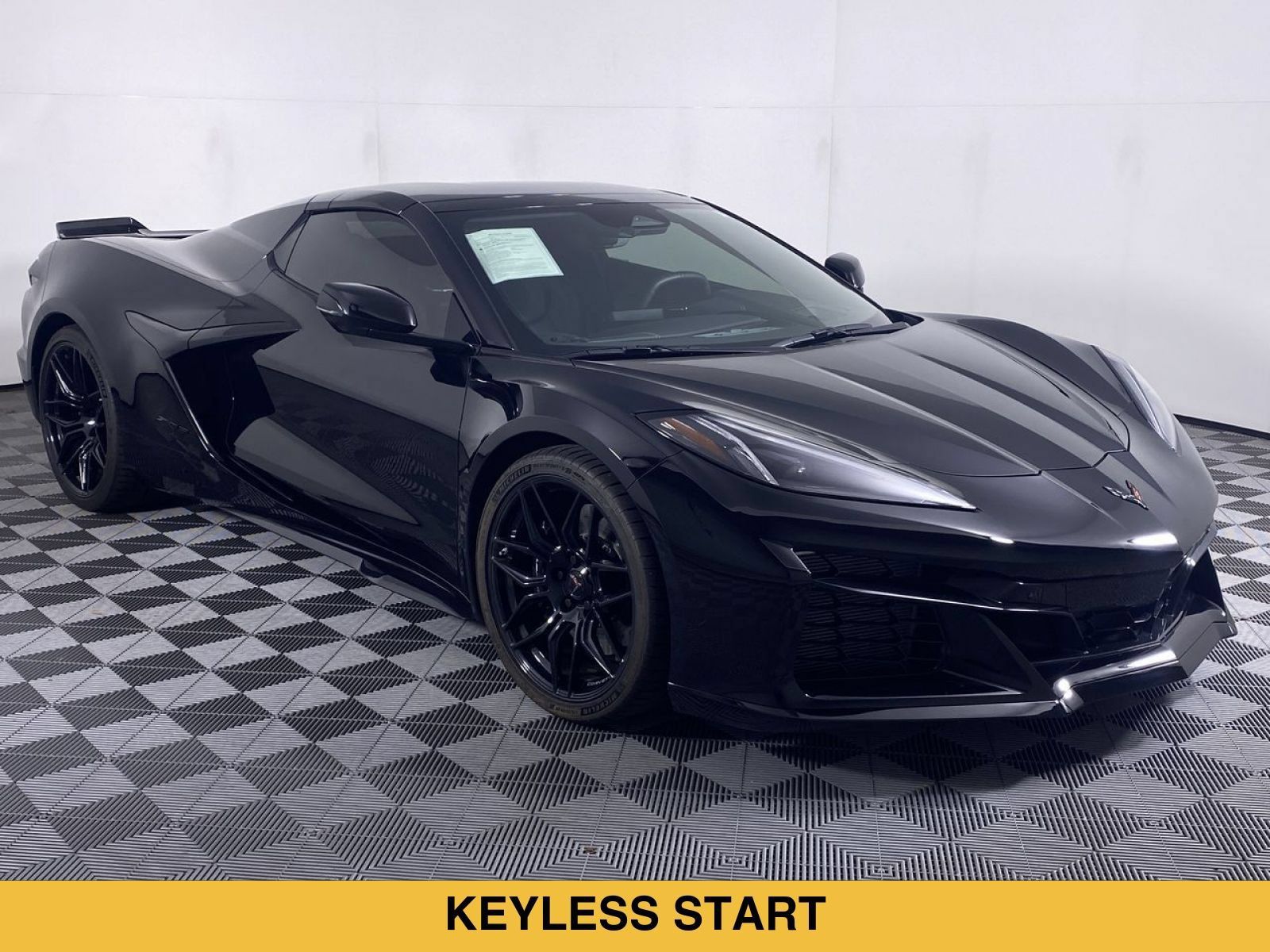 Used 2025 Chevrolet Corvette Z06 RWD image 19