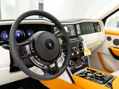 New 2026 Rolls-Royce Cullinan AWD/4WD image 40