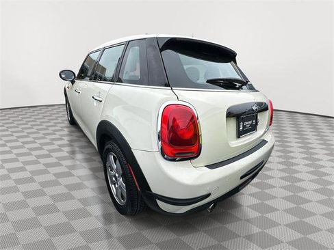 Used 2016 MINI Cooper 4-Door Hardtop image 4