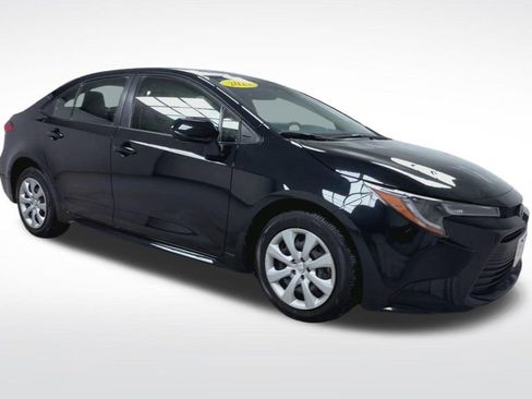 Certified 2023 Toyota Corolla LE image 2