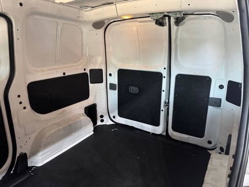 Used 2017 Nissan NV200 SV FWD image 14