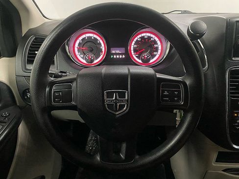 Used 2016 Dodge Grand Caravan SE w/ Quick Order Package 29E SE image 17