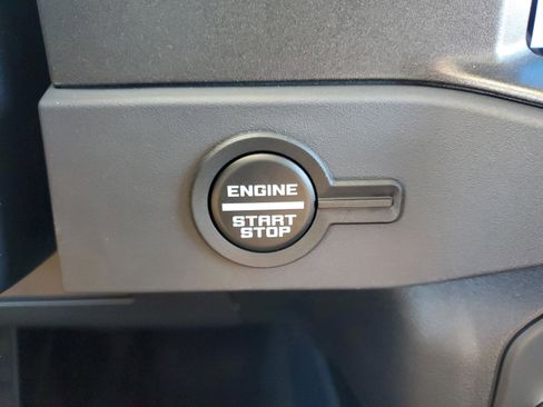 New 2025 Ford Bronco Badlands image 15