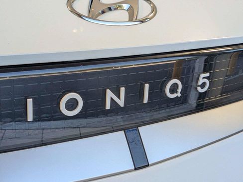 Used 2022 Hyundai Ioniq 5 SE w/ Cargo Package RWD image 9
