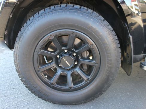 Used 2014 Toyota 4Runner SR5 Premium image 26