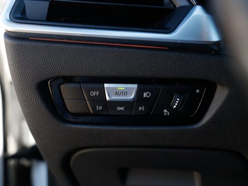 Used 2019 BMW 330i Sedan w/ Premium Package image 52