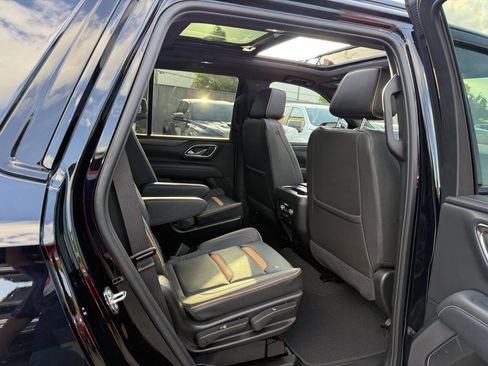 Used 2024 GMC Yukon AT4 w/ AT4 Premium Plus Package AWD/4WD image 16