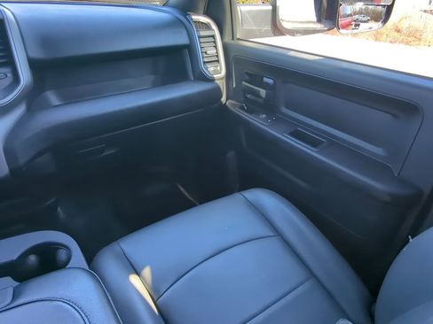 Used 2021 RAM 5500 Tradesman w/ Chrome Appearance Group image 15