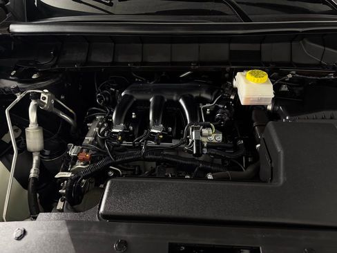Used 2024 Nissan Pathfinder S FWD image 33