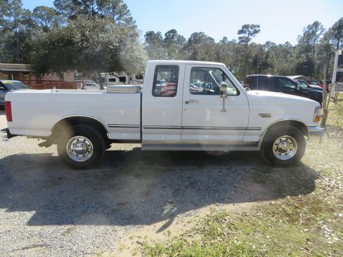 Used 1996 Ford F250 XLT image 5