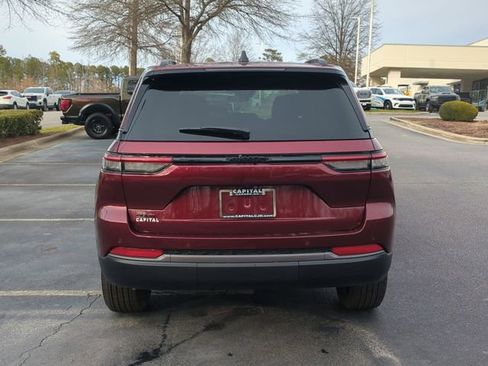 New 2026 Jeep Grand Cherokee Altitude AWD/4WD image 4
