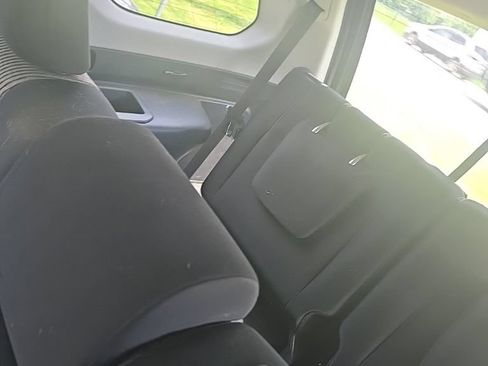Used 2015 Toyota 4Runner SR5 AWD/4WD image 8