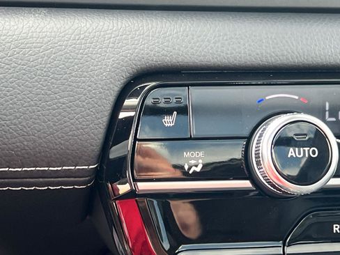 New 2025 Honda Pilot Touring image 24