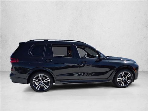 Certified 2025 BMW X7 xDrive40i w/ M Sport Package AWD/4WD image 4