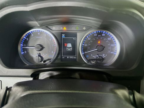 Used 2019 Toyota Highlander LE FWD image 19