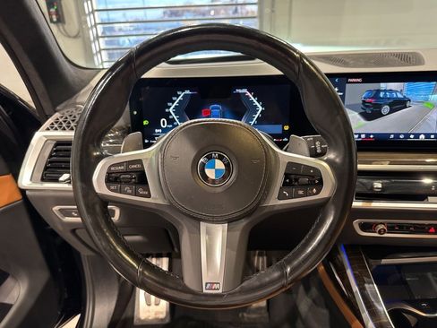 Used 2024 BMW X7 xDrive40i w/ M Sport Package image 31