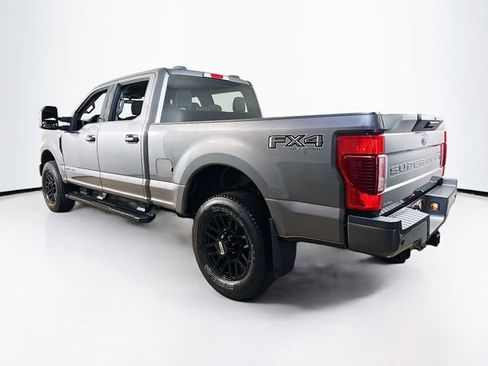 Certified 2022 Ford F250 XLT w/ Black Appearance Package image 6