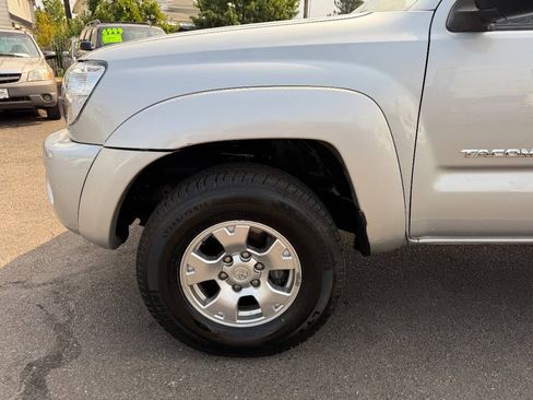 Used 2006 Toyota Tacoma PreRunner image 14