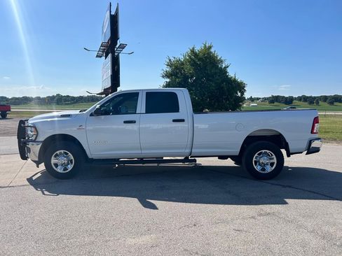 Used 2022 RAM 2500 Tradesman w/ Chrome Appearance Group AWD/4WD image 8