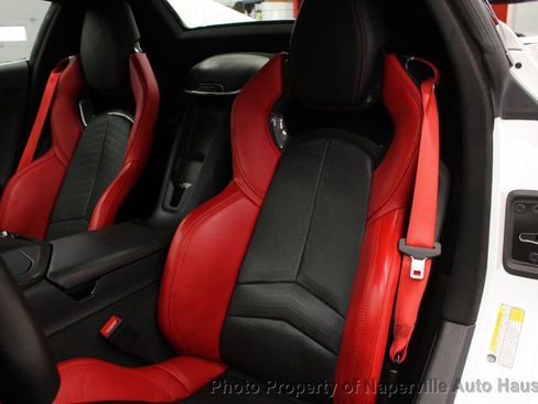 Used 2021 Chevrolet Corvette Stingray Premium Conv w/ Z51 Performance Package image 19